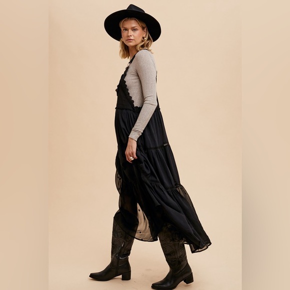 32. LaST 1! Black embroidered dress with lace skirtall tier maxi dress - Picture 2 of 4